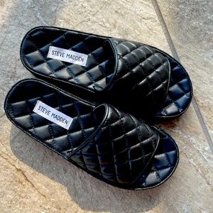 Steve Madden slides 7.5